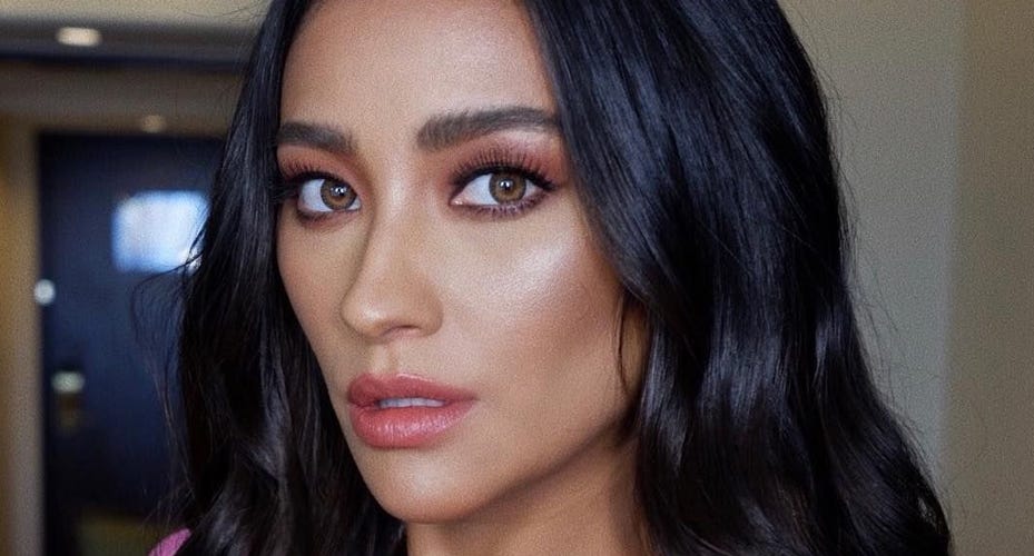 Shay Mitchell Color Contact Lenses