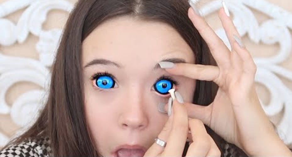 How To Insert and Remove Sclera Lenses