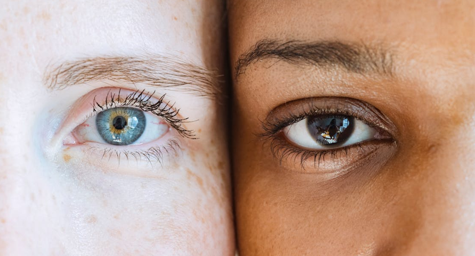 How Do Colored Contact Lenses Work